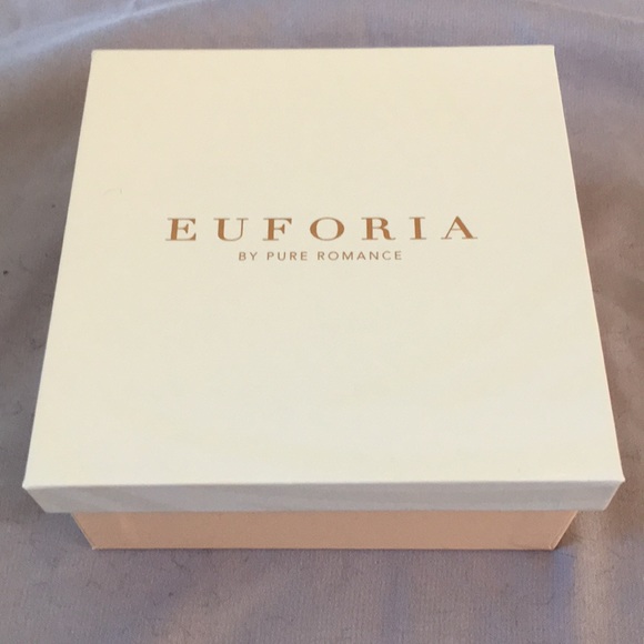 Euforia Ascent Rose Gold Tri-Loop Ring - Picture 6 of 7